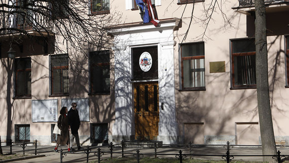 Латвия закрыла свои консульства в Санкт-Петербурге и Пскове
