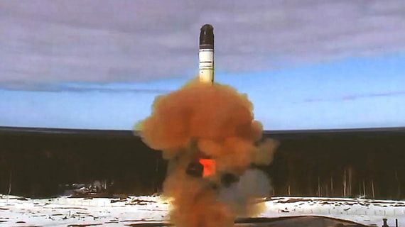 Рогозин рассказал о возможностях межконтинентальной ракеты «Сармат»