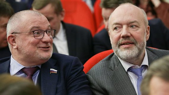 Андрей Клишас (слева) и Павел Крашенинников уверены, что депутаты не должны прогуливать заседания