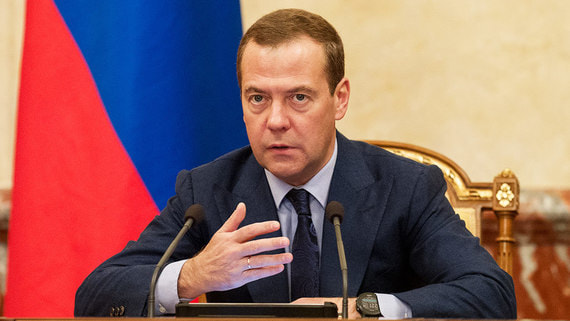 Медведев назвал «двойным беззаконием» санкции против семей чиновников