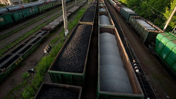 Железнодорожные перевозки российского угля на экспорт упали на 8%