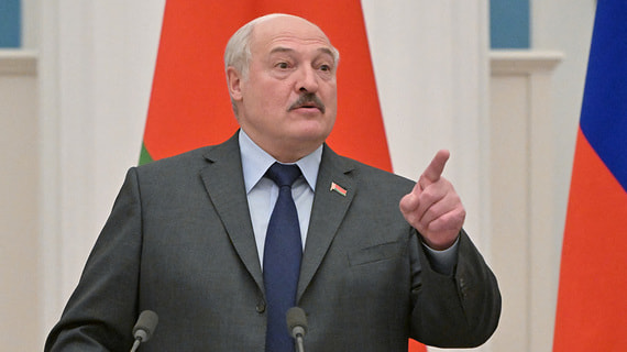 Лукашенко предложил усилить работу КГБ