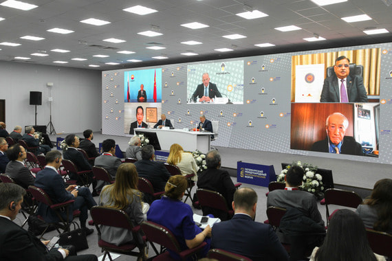 Игорь Сечин рассказал о похоронах "зеленой" повестки и "энергетическом самоубийстве" Европы