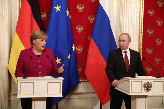 Шольц поддержал политику Меркель в отношениях с Россией