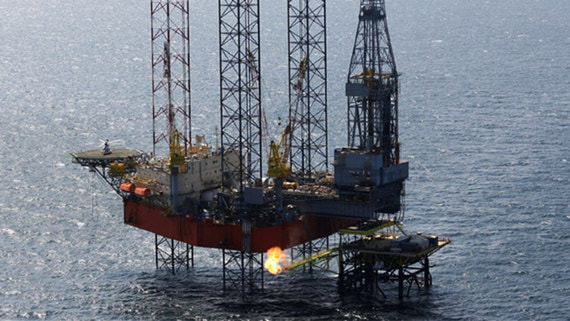 СКР возбудил уголовное дело после удара по буровым платформам в Черном море