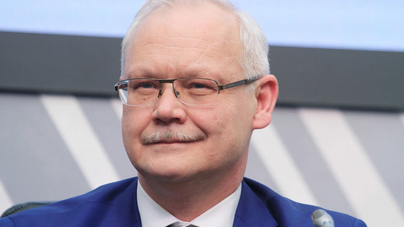 Евгений Казаков успел поработать и в государственных, и в бизнес-структурах