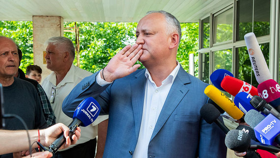 Генпрокуратура Молдавии предъявила Додону обвинение в превышении полномочий