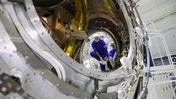 Рогозин предложил национализировать заводы микроэлектроники для космоса