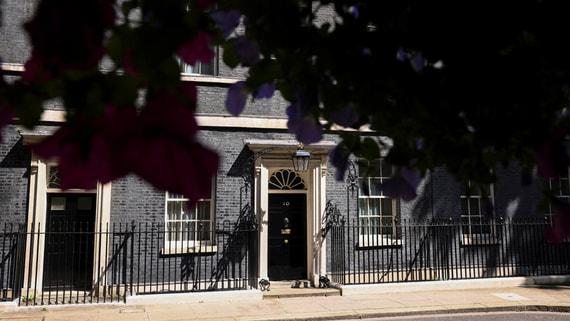 Во второй тур выборов нового премьера Великобритании прошли шесть кандидатов
