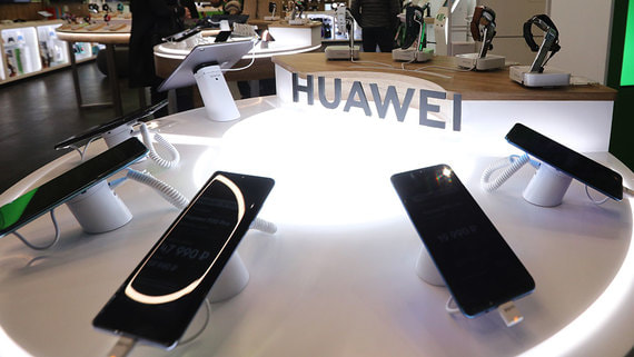 Huawei приостановила продажи в своем интернет-магазине Vmall в России