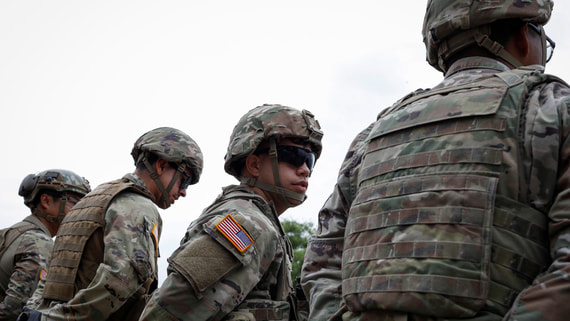 Пентагон: армия США продолжит действовать в Тайваньском проливе