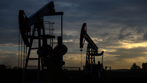 МЭА прогнозирует символическое падение добычи нефти в России в 2022 году