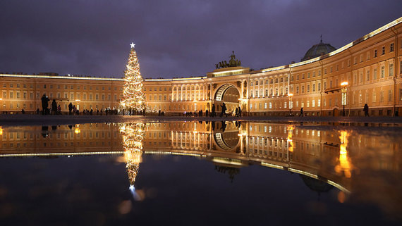В Петербурге после двух лет перерыва возобновится празднование Нового года на Дворцовой площади
