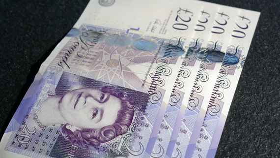 Мосбиржа в октябре приостановит торги британским фунтом