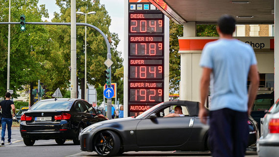 Европе предрекли дефицит автомобильного топлива и двукратный рост цен на него