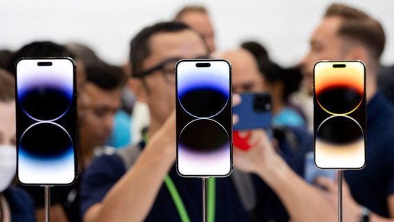 Продажи новых iPhone обрушились в 4 раза по сравнению с прошлым годом
