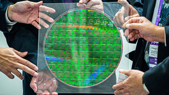 США ограничили участие своих граждан в разработке китайских чипов