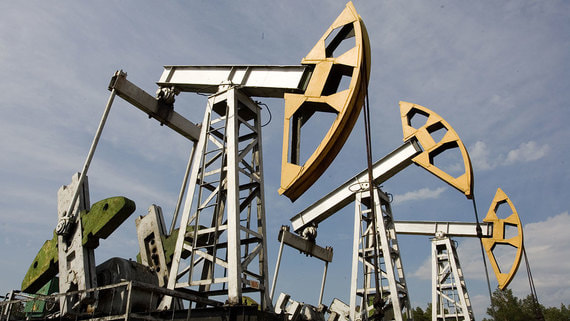 Российским нефтяникам до 2030 года придется наращивать инвестиции в добычу