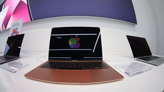 Продажи ноутбуков Dell и Apple сократились более чем на 80% с начала года