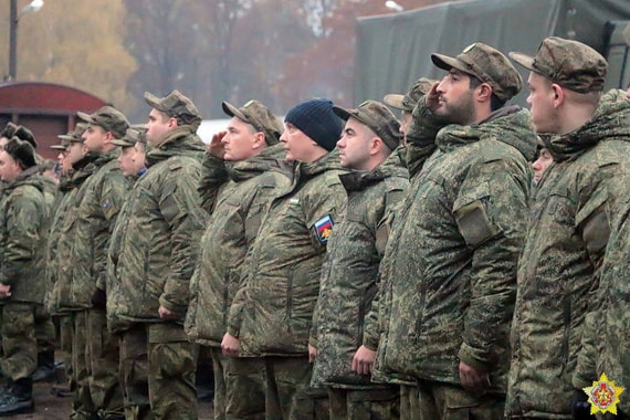 В Белоруссии сообщили, что военные РФ продолжают прибывать в республику