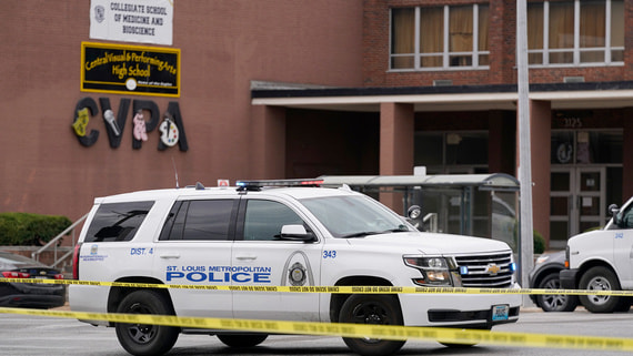 Три человека погибли в результате стрельбы в американской школе