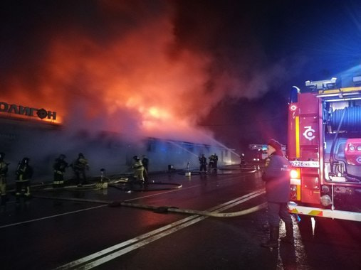 Место ночного пожара