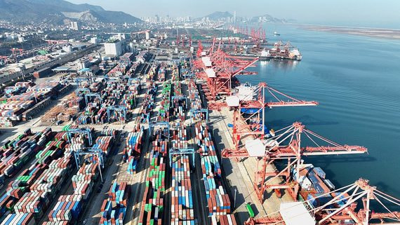 Россияне рискуют не дождаться новогодних подарков из Китая