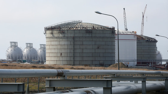 Казахстан построит нефтехранилище на Каспии на фоне перебоев с экспортом через Россию