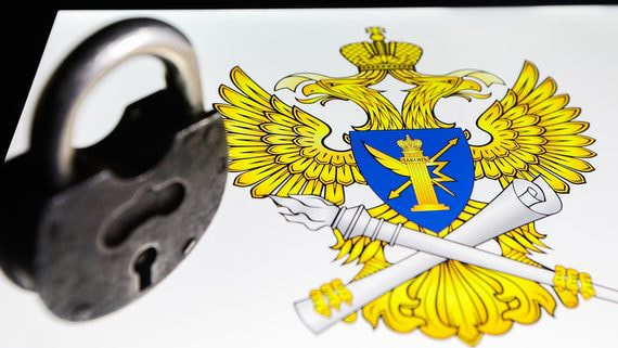 Проект приказа, в котором прописан порядок взаимодействия операторов с Роскомнадзором, был опубликован на портале проектов нормативных правовых актов в октябре. Теперь аналогичный документ разрабатывает ФСБ