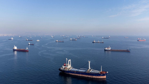 В МИДе выразили обеспокоенность из-за скопления танкеров у берегов Турции