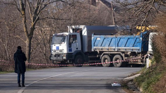 Власти Косова угрожают разобрать баррикады собственными силами