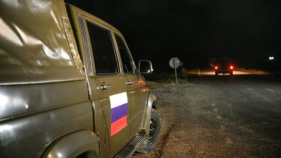 Главной проблемой в сложившейся ситуации является отсутствие конкретного соглашения о мандате российского миротворческого контингента (РМК) в Нагорном Карабахе