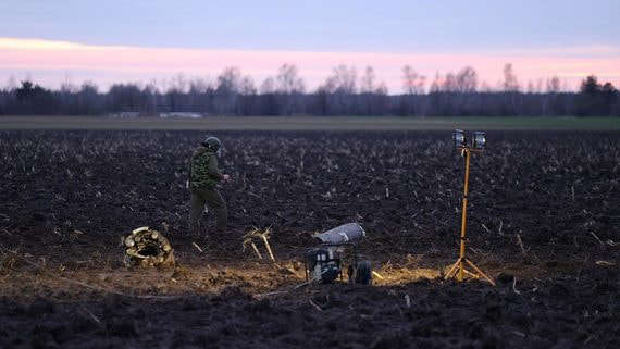 Киев заявил о готовности расследовать инцидент с упавшей в Белоруссии ракетой