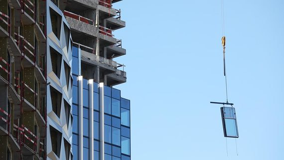 Продажи жилья в московских новостройках по итогам года упали на 15–20%