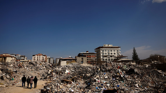 Число жертв землетрясений в Турции превысило 46 000