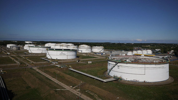 Польская Orlen намерена требовать от России компенсаций за прекращение поставок нефти