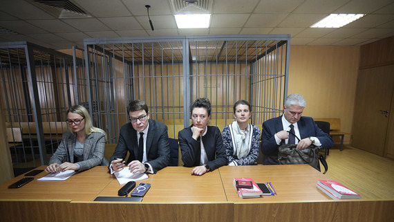 В Москве начался судебный процесс по делу экс-замминистра просвещения Раковой и ректора Шанинки Зуева