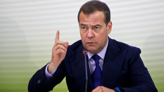 Медведев на заседании группы ВПК напомнил о необходимости исполнять обязательства