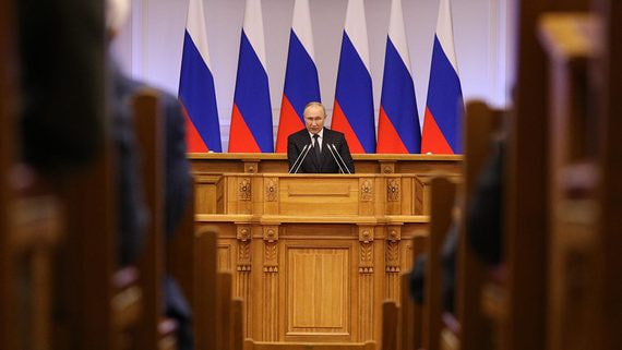 Владимир Путин примет участие в Совете законодателей