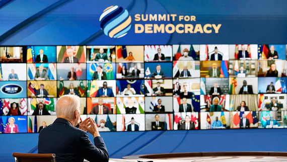 Россия и Китай раскритиковали проводимый США «саммит за демократию»
