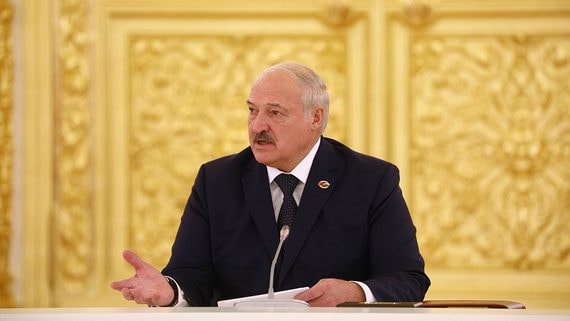 Лукашенко просит у России гарантий безопасности для Белоруссии