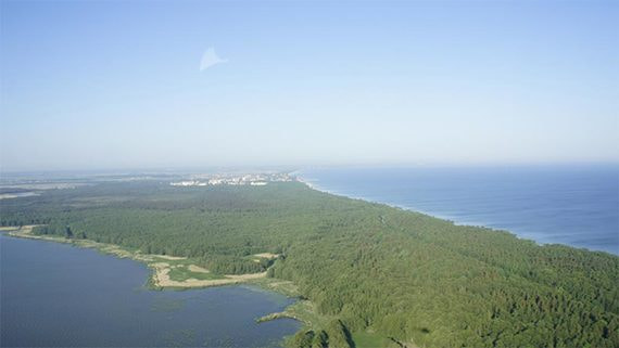 "Лукойл" из-за санкций сдвигает на год начало добычи на одном из своих балтийских проектов