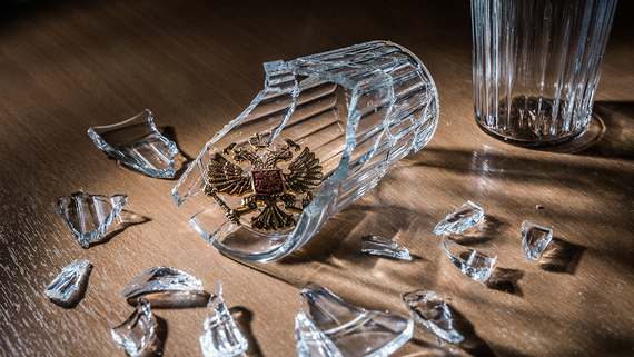 Поставки российской водки на экспорт из-за санкций сократились почти на 80%