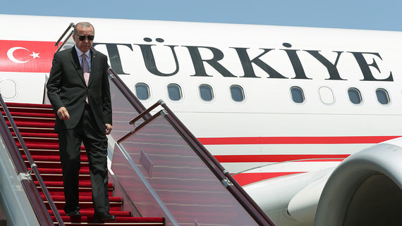 Первый официальный визит после выборов Эрдоган совершит в союзный Азербайджан