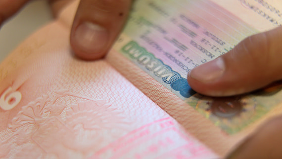 Латвия возобновит ограниченный прием заявлений от россиян на визы с 4 июля