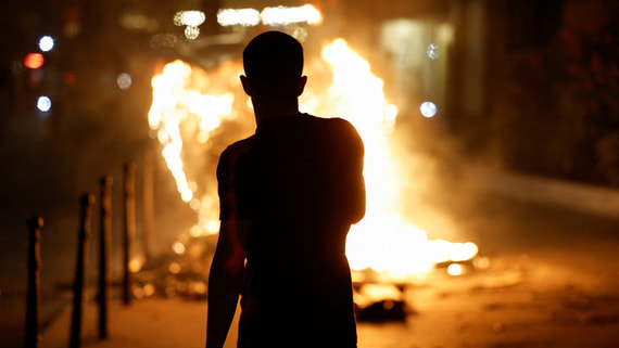 МВД сообщило об около 24 000 поджогов за время протестов во Франции