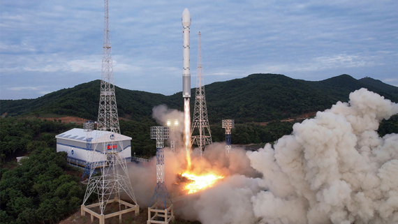 СМИ сообщили о запуске КНДР баллистических ракет