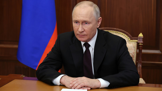 Путин поручил рассмотреть льготы при приеме на работу школьников и студентов