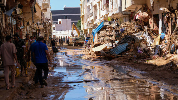 Число погибших из-за наводнений в Ливии превысило 8000