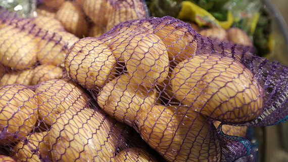 Картофель нового урожая подешевел за последний месяц почти на 30%